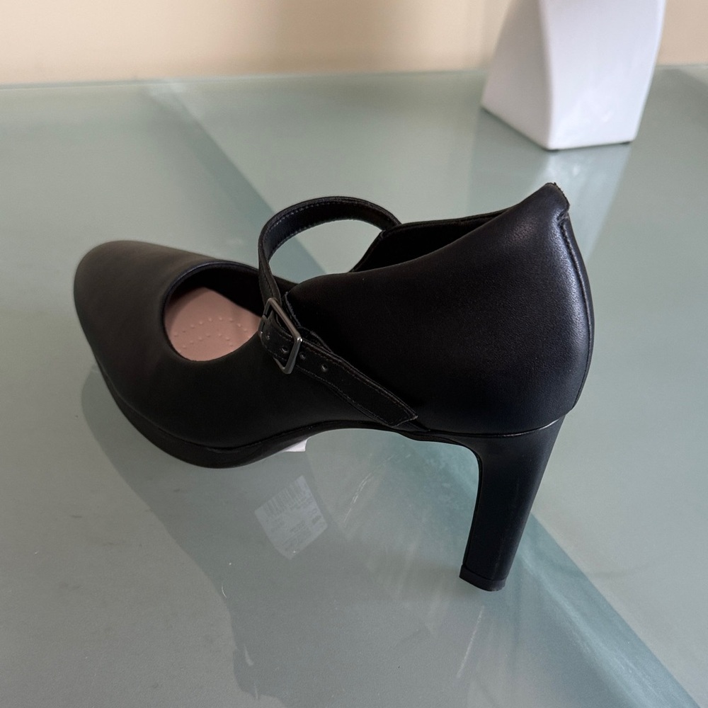 Clarks Mary Jane Heels Black Ankle Strap LEATHER Mary Jane Heels Size 8.5 - Picture 4 of 11